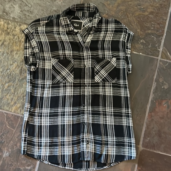 Rails Britt Short Sleeved Button Up Flannel xs - Picture 4 of 5